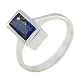 Noelia Graceful Blue Solitaire Ring